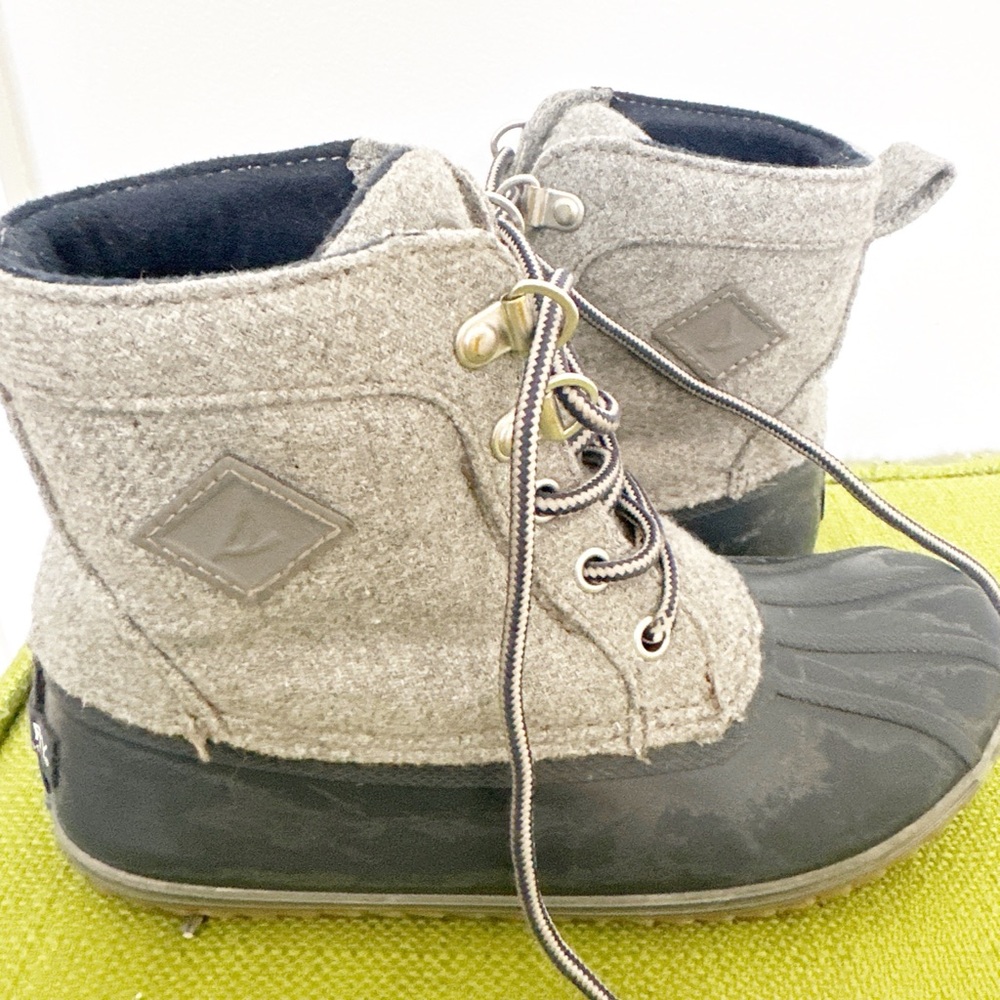 Sperry Navy and Black Lace-Up Waterproof Boots